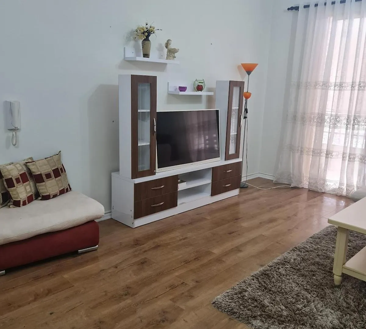 Apartment Near Zoo Tirana